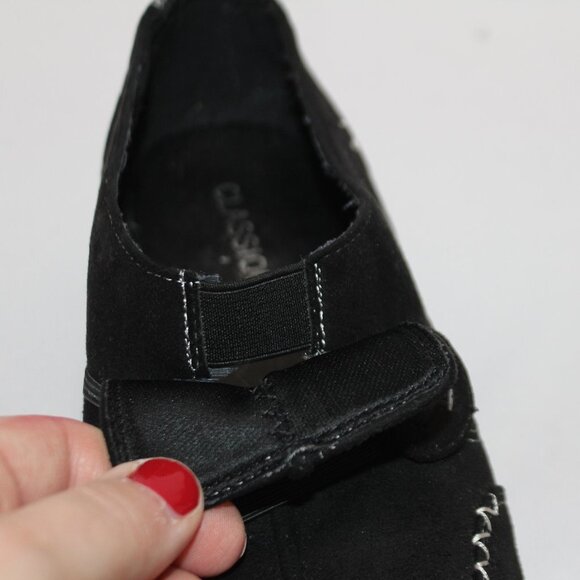 Classique Faux Suede Slip-On Shoes - Picture 15 of 15